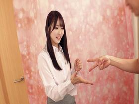全校生徒の憧れの美人教師が童貞学生くんと野球拳対決！勝てば賞金100万円//負けたら女性の身体を教えるエチエチ課外授業！！「これ以上…脱げない…」教室じゃ見れない先生のセクシーな姿に童貞チ○ポガッチガチ！！はたして美人先生は筆おろしＳＥＸしてくれるのか！？ サンプル動画サムネイル